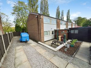 Rear garden- click for photo gallery